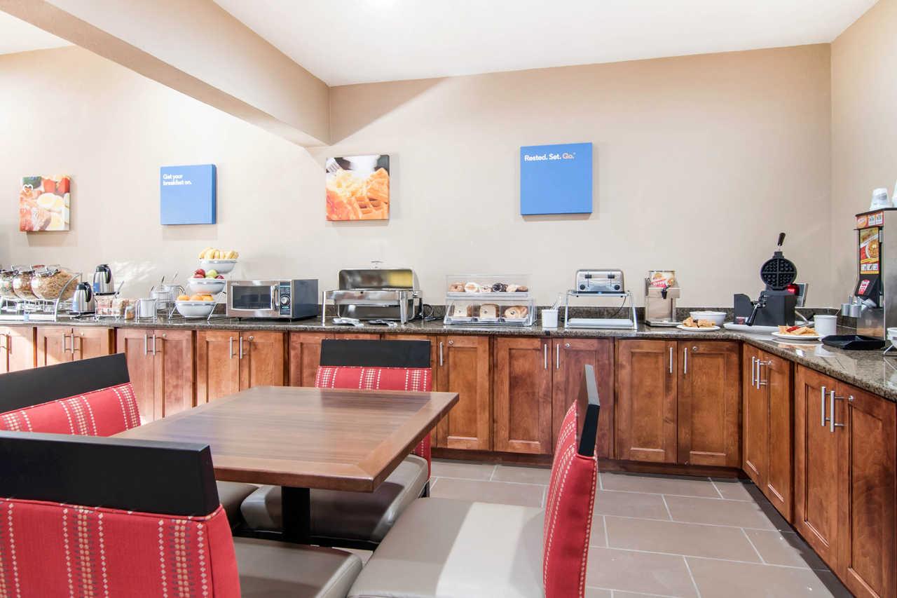 Comfort Inn & Suites Junction City - Near Fort Riley Exteriör bild