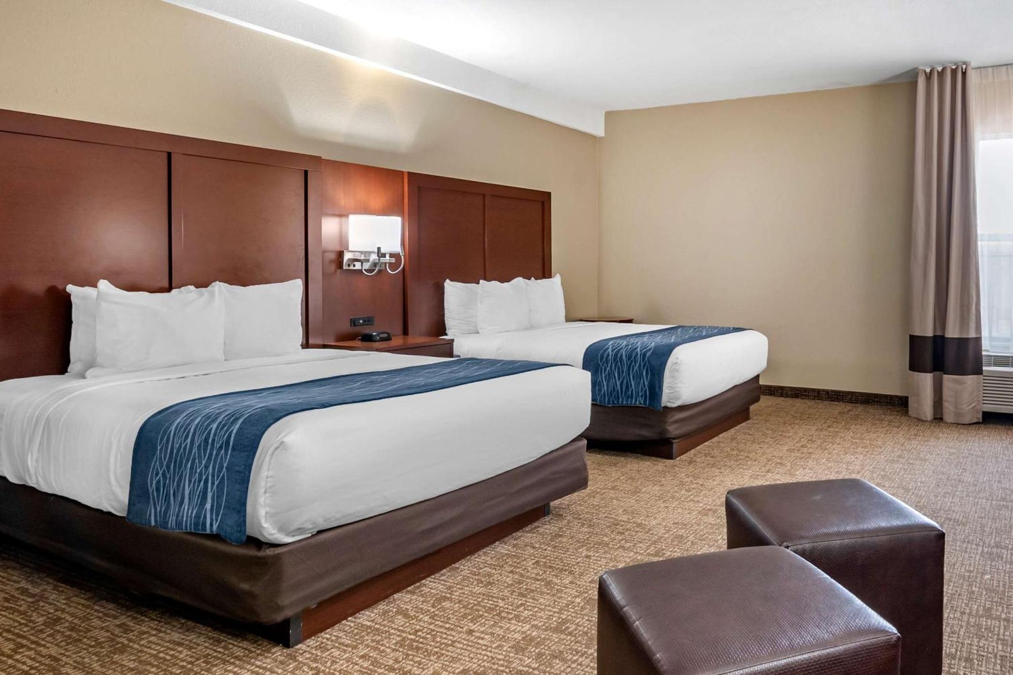Comfort Inn & Suites Junction City - Near Fort Riley Exteriör bild
