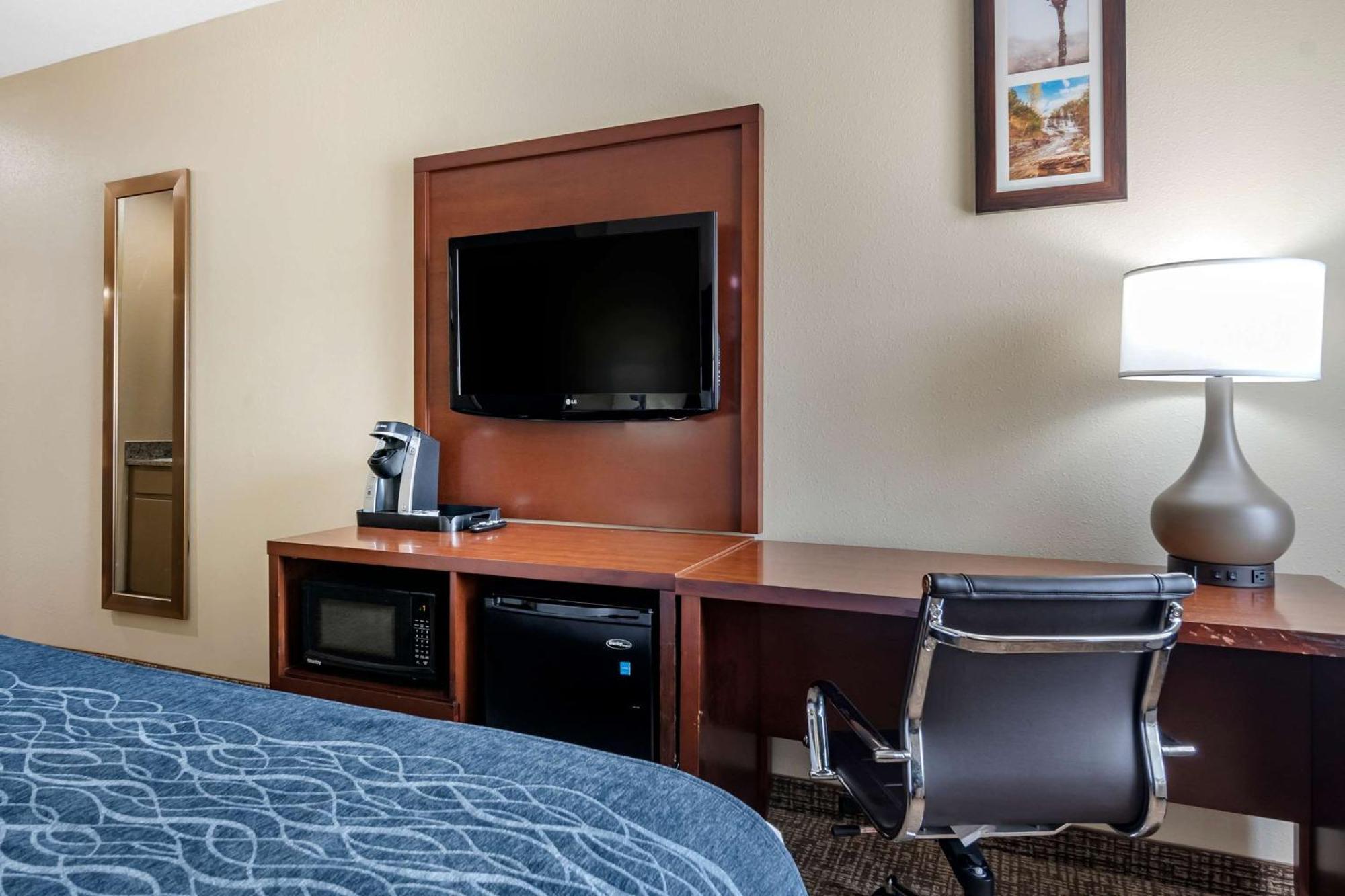 Comfort Inn & Suites Junction City - Near Fort Riley Exteriör bild
